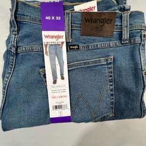 Wrangler Men's Relaxed Fit Blue Jeans